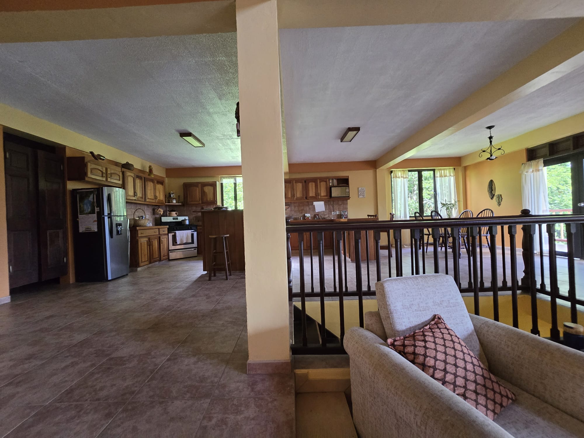 4 bedrooms, 3.5 baths residential property for sale in Cottage, Dominica. EC$3.5 Million / US$1.3 Million