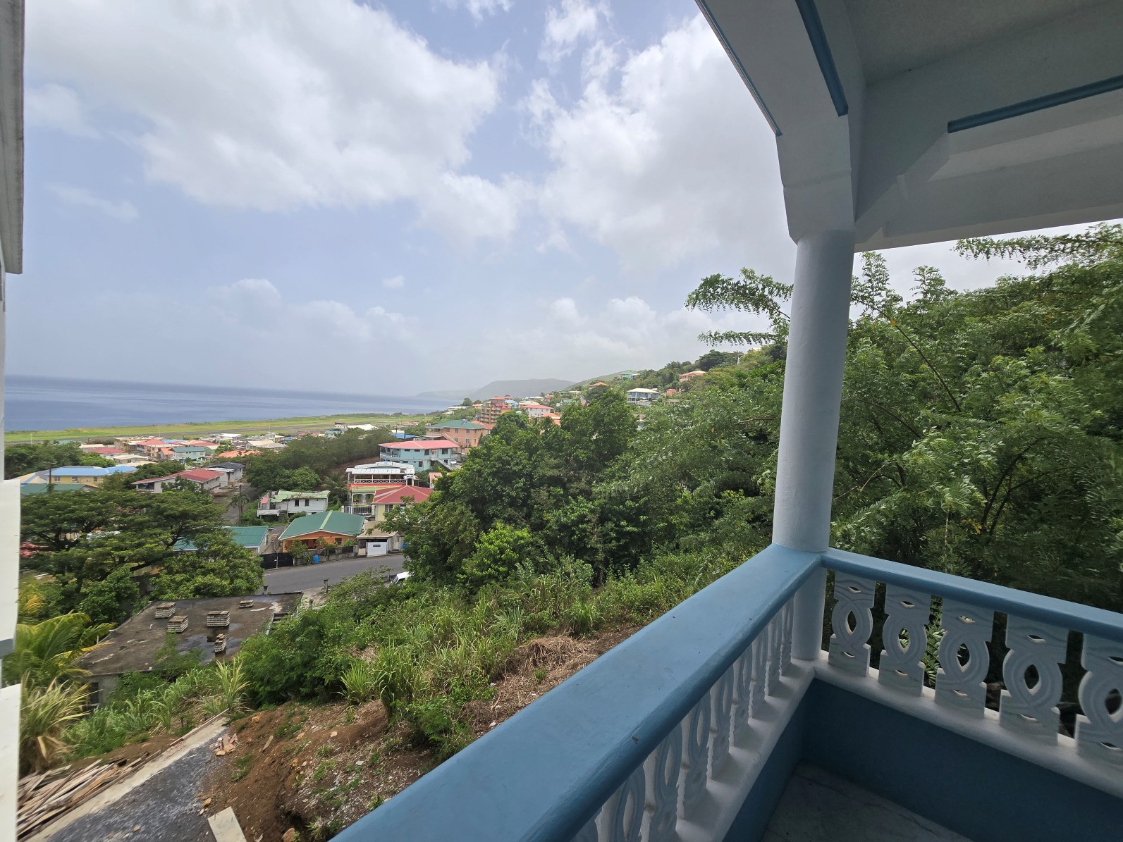 Elegant and beautiful apartment in Canefield for short term – EC$US$600 /EC$1630 nightly
