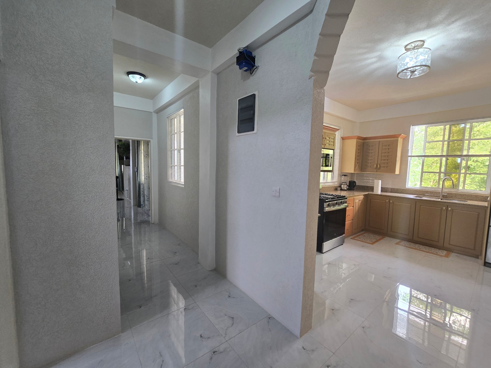 Elegant and beautiful apartment in Canefield for short term – EC$US$600 /EC$1630 nightly