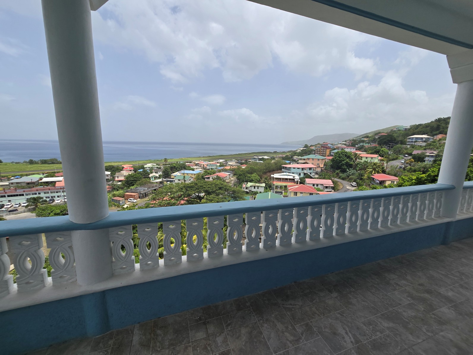 Elegant and beautiful apartment in Canefield for short term – EC$US$600 /EC$1630 nightly