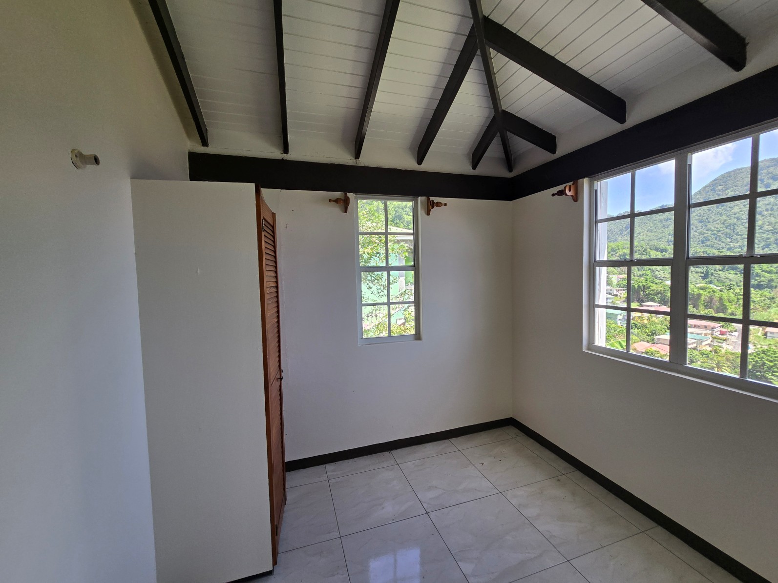 3 bedrooms, 2 baths unfurnished house for rent in Castle Comfort, Dominica – EC$2000 / US$750