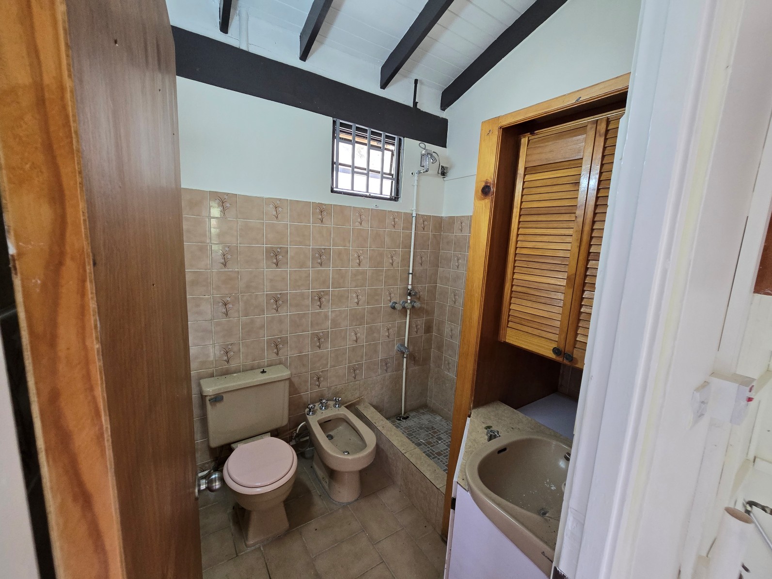 3 bedrooms, 2 baths unfurnished house for rent in Castle Comfort, Dominica – EC$2000 / US$750