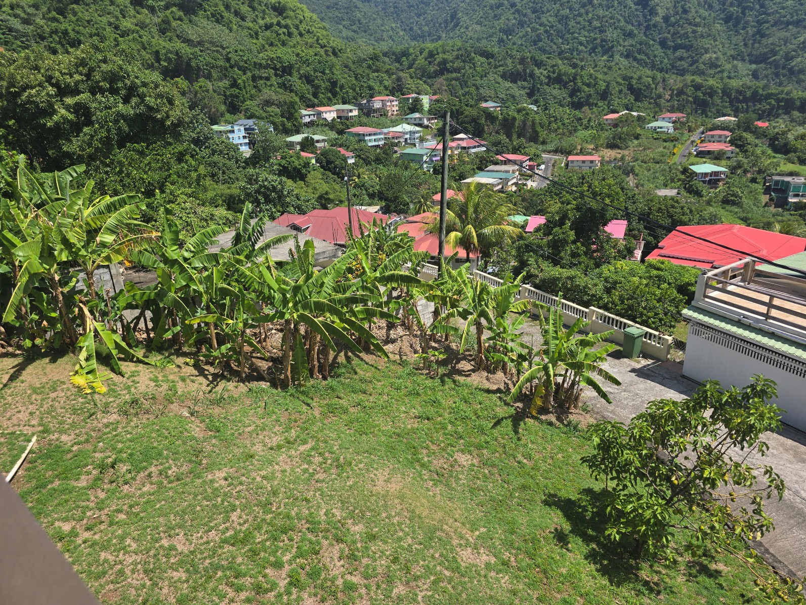 3 bedrooms, 2 baths unfurnished house for rent in Castle Comfort, Dominica – EC$2000 / US$750