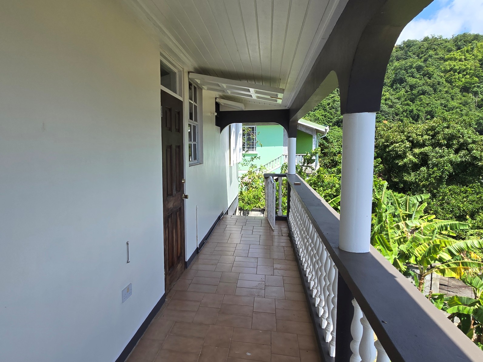 3 bedrooms, 2 baths unfurnished house for rent in Castle Comfort, Dominica – EC$2000 / US$750
