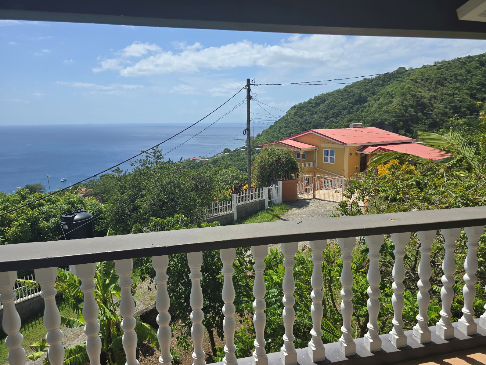 3 bedrooms, 2 baths unfurnished house for rent in Castle Comfort, Dominica – EC$2000 / US$750