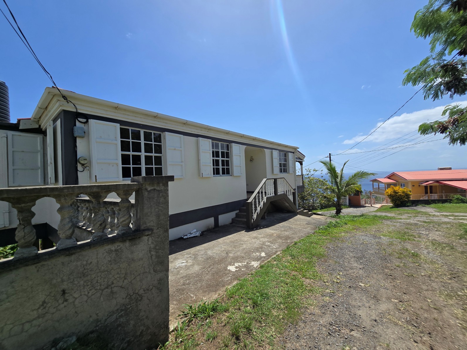 3 bedrooms, 2 baths unfurnished house for rent in Castle Comfort, Dominica – EC$2000 / US$750