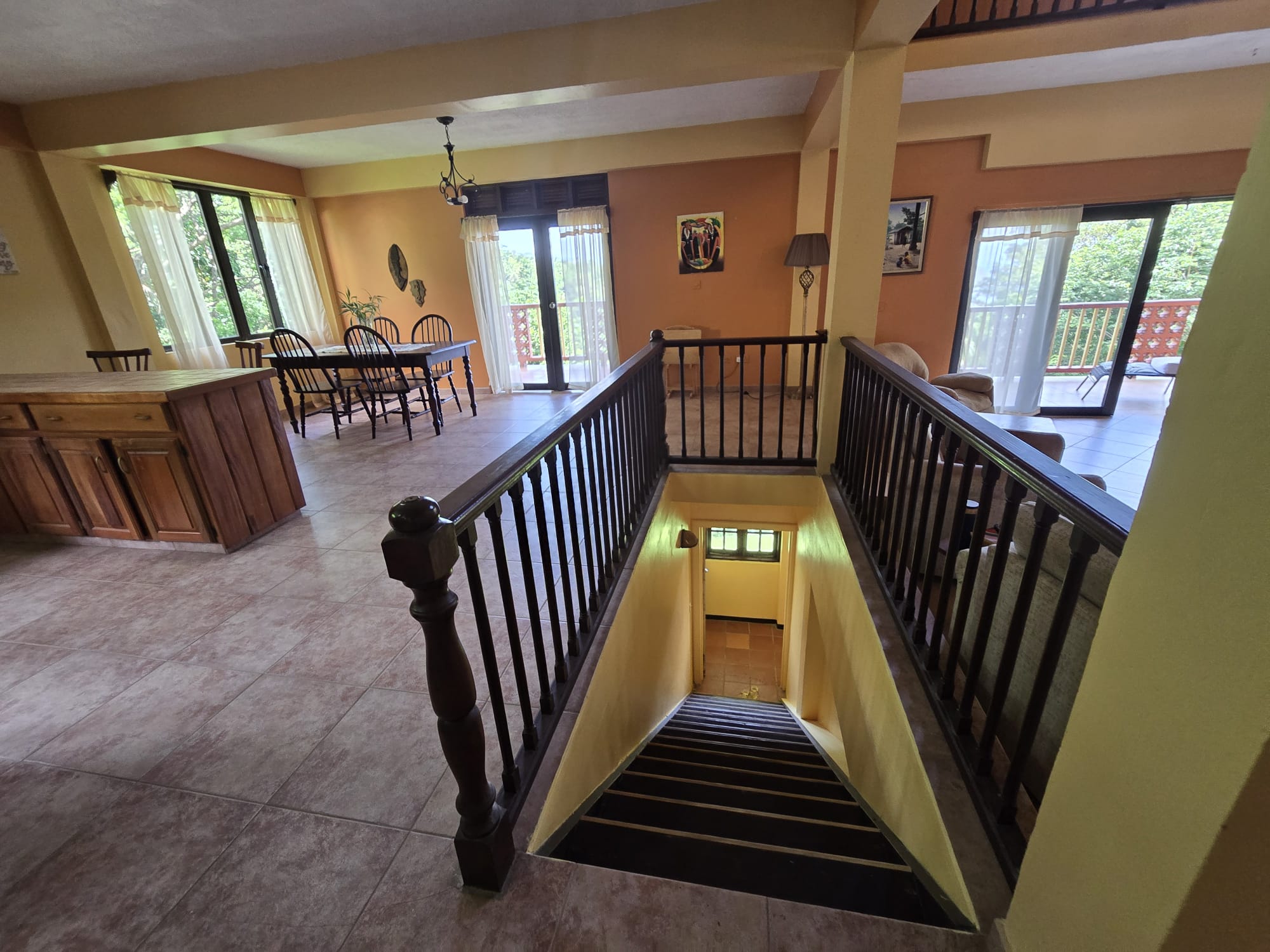 4 bedrooms, 3.5 baths residential property for sale in Cottage, Dominica. EC$3.5 Million / US$1.3 Million