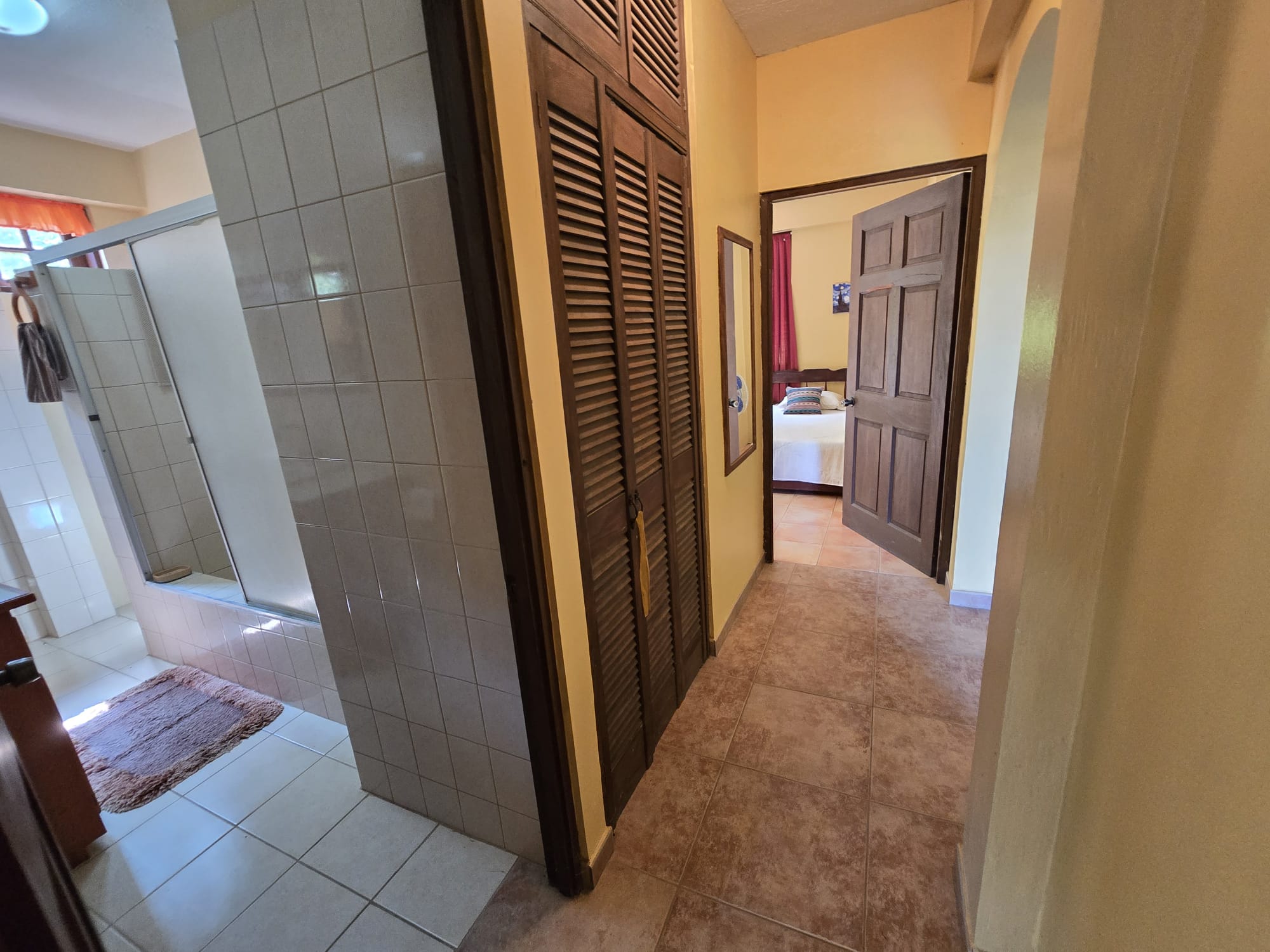 4 bedrooms, 3.5 baths residential property for sale in Cottage, Dominica. EC$3.5 Million / US$1.3 Million