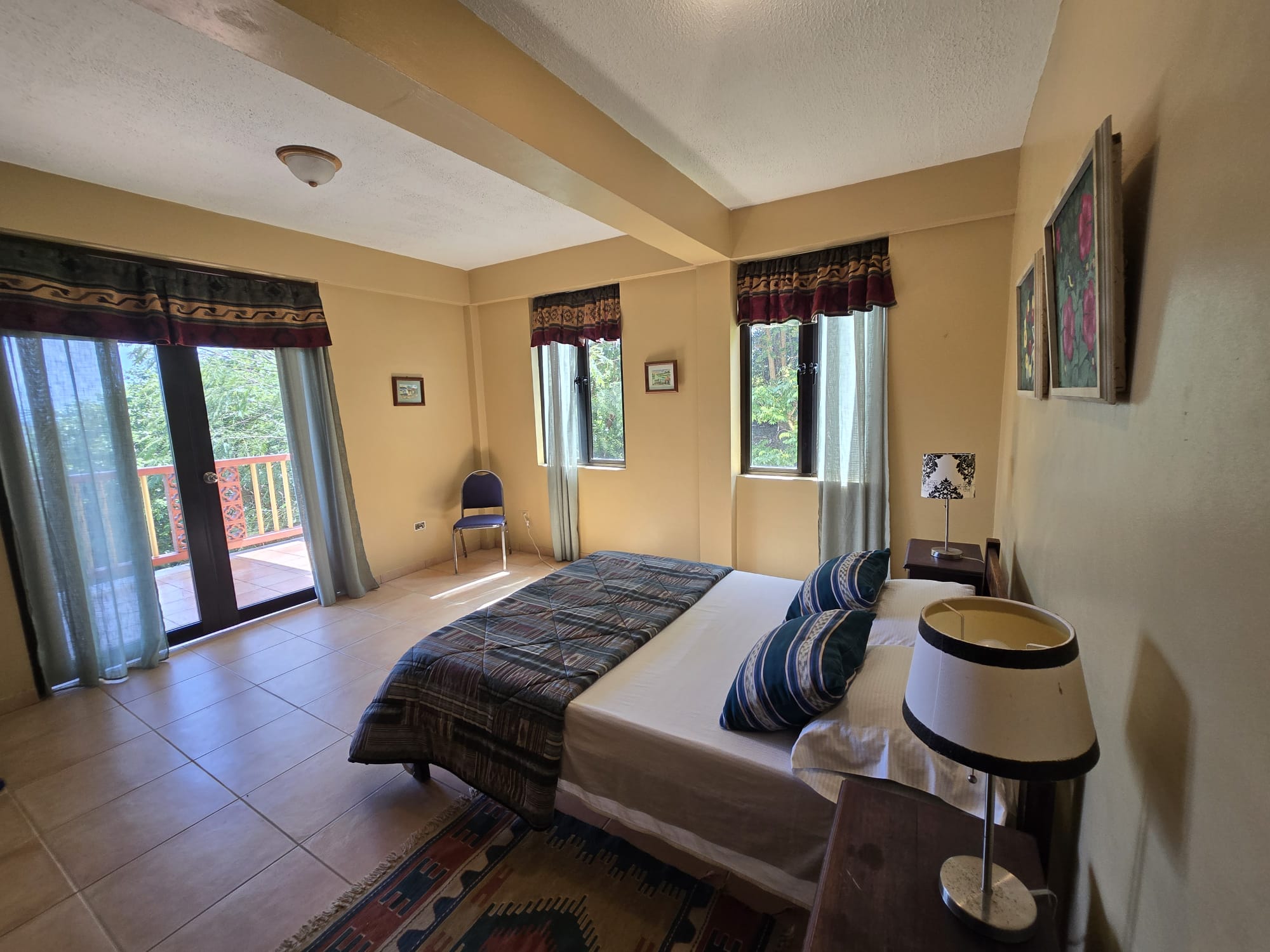 4 bedrooms, 3.5 baths residential property for sale in Cottage, Dominica. EC$3.5 Million / US$1.3 Million
