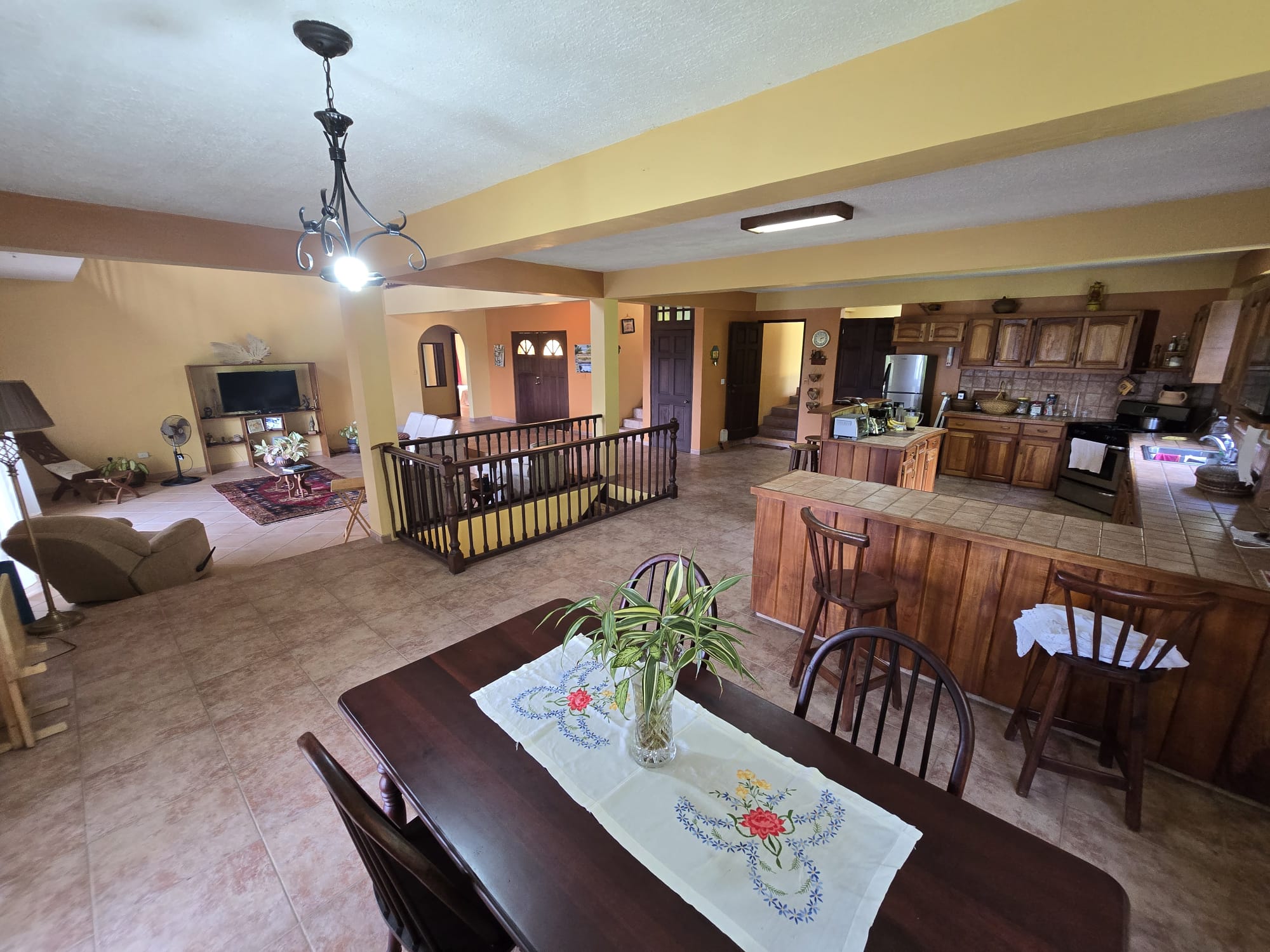 4 bedrooms, 3.5 baths residential property for sale in Cottage, Dominica. EC$3.5 Million / US$1.3 Million