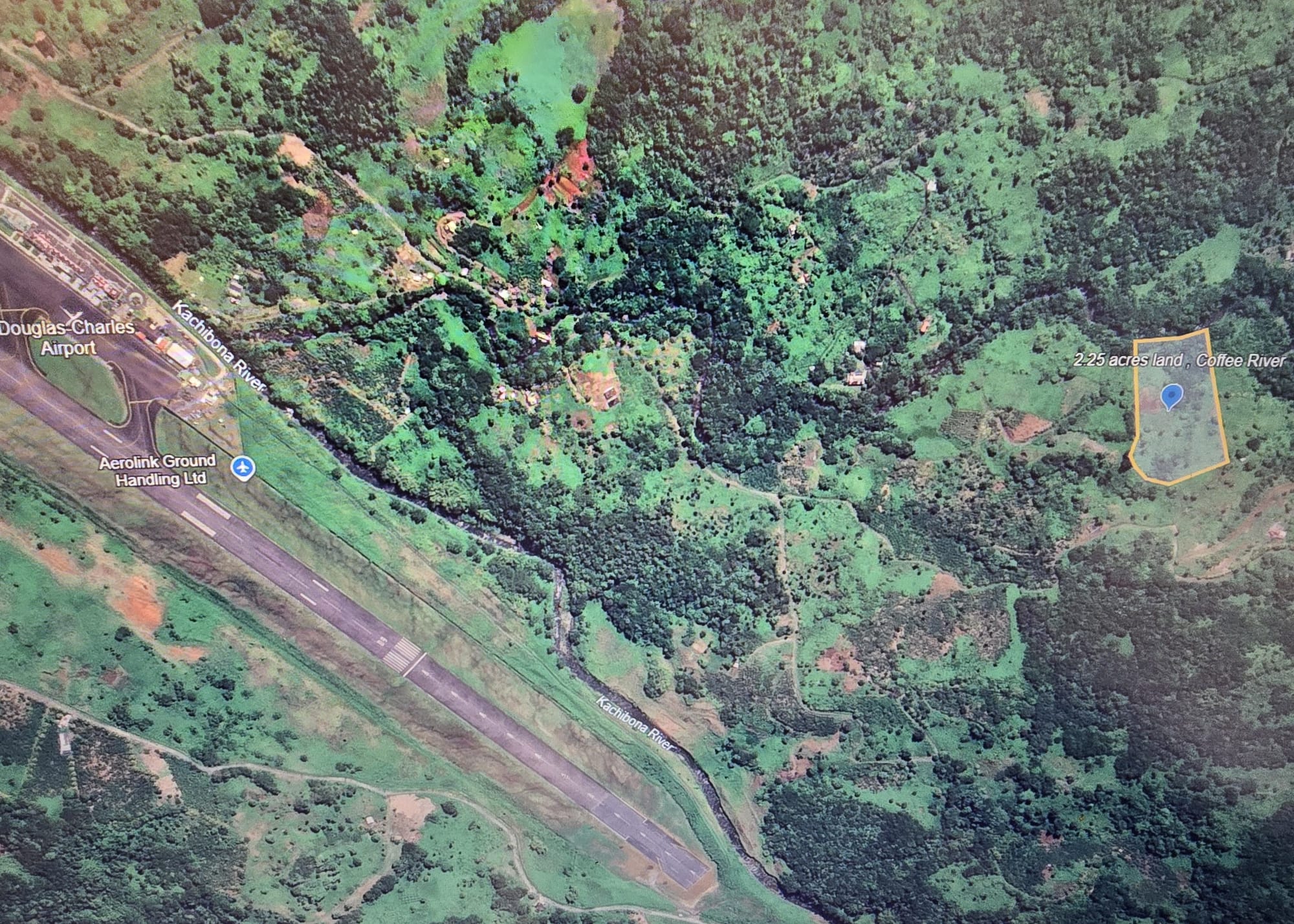 2.25 acres land for sale in Marigot, Dominica – EC$10 / US$3.75 per sqft