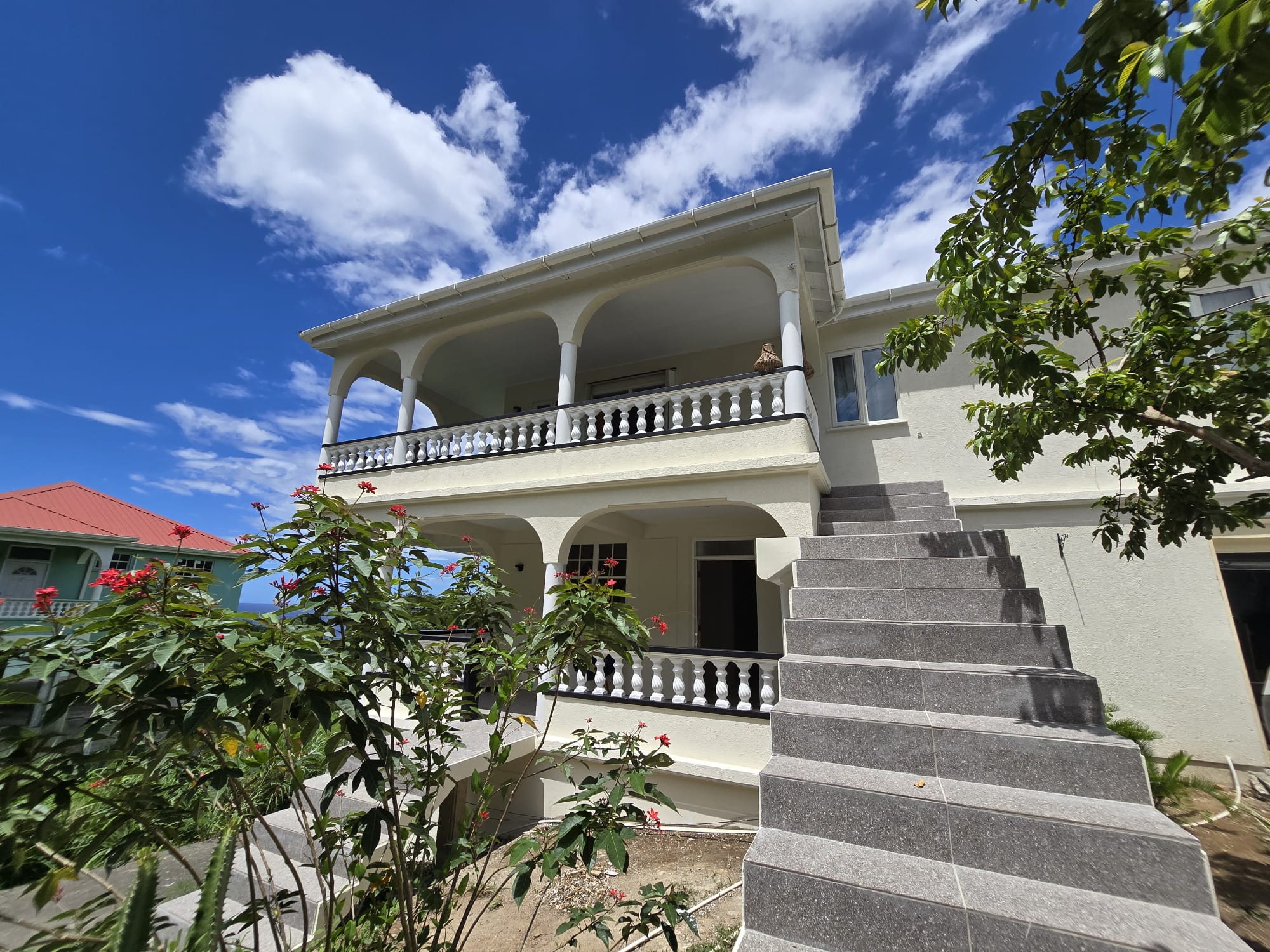 3 bedrooms, 2 baths top floor for rent in Morne Daniel, Dominica – EC$5000 / US$1875 monthly