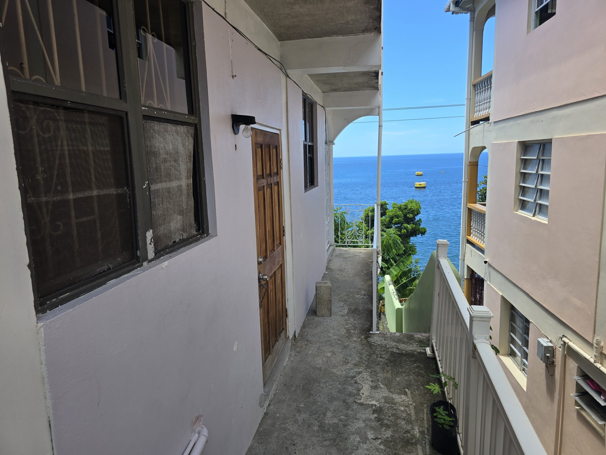 2 bedrooms, 1 bath unfurnished apartment for rent in Jimmit, Dominica – EC$850 / US$320 monthly