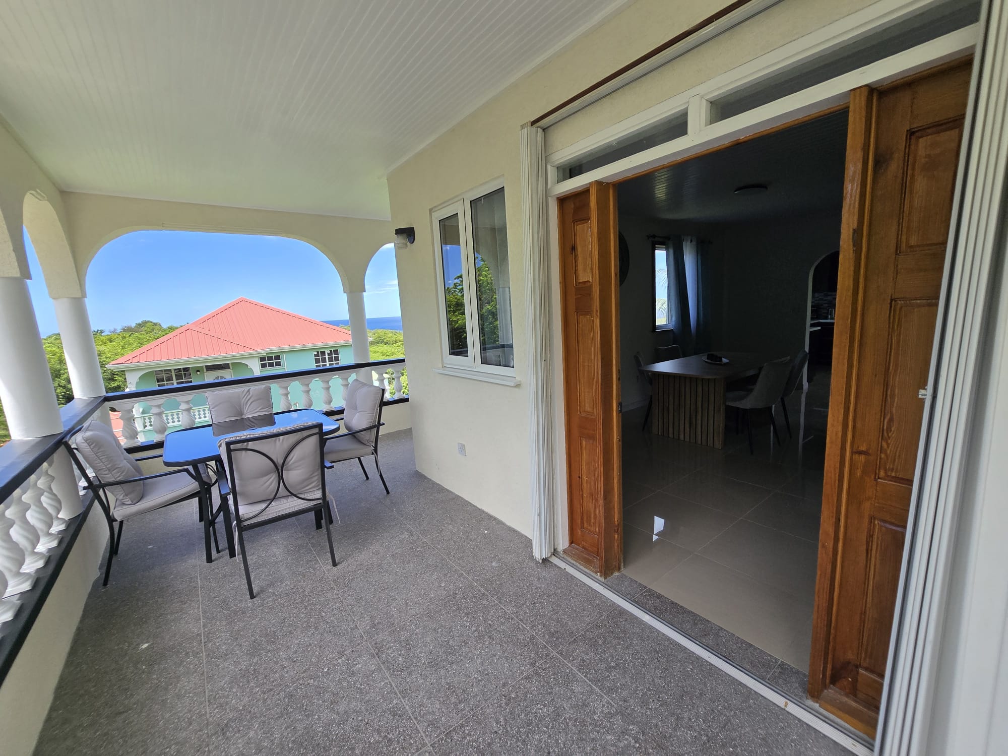 3 bedrooms, 2 baths top floor for rent in Morne Daniel, Dominica – EC$5000 / US$1875 monthly