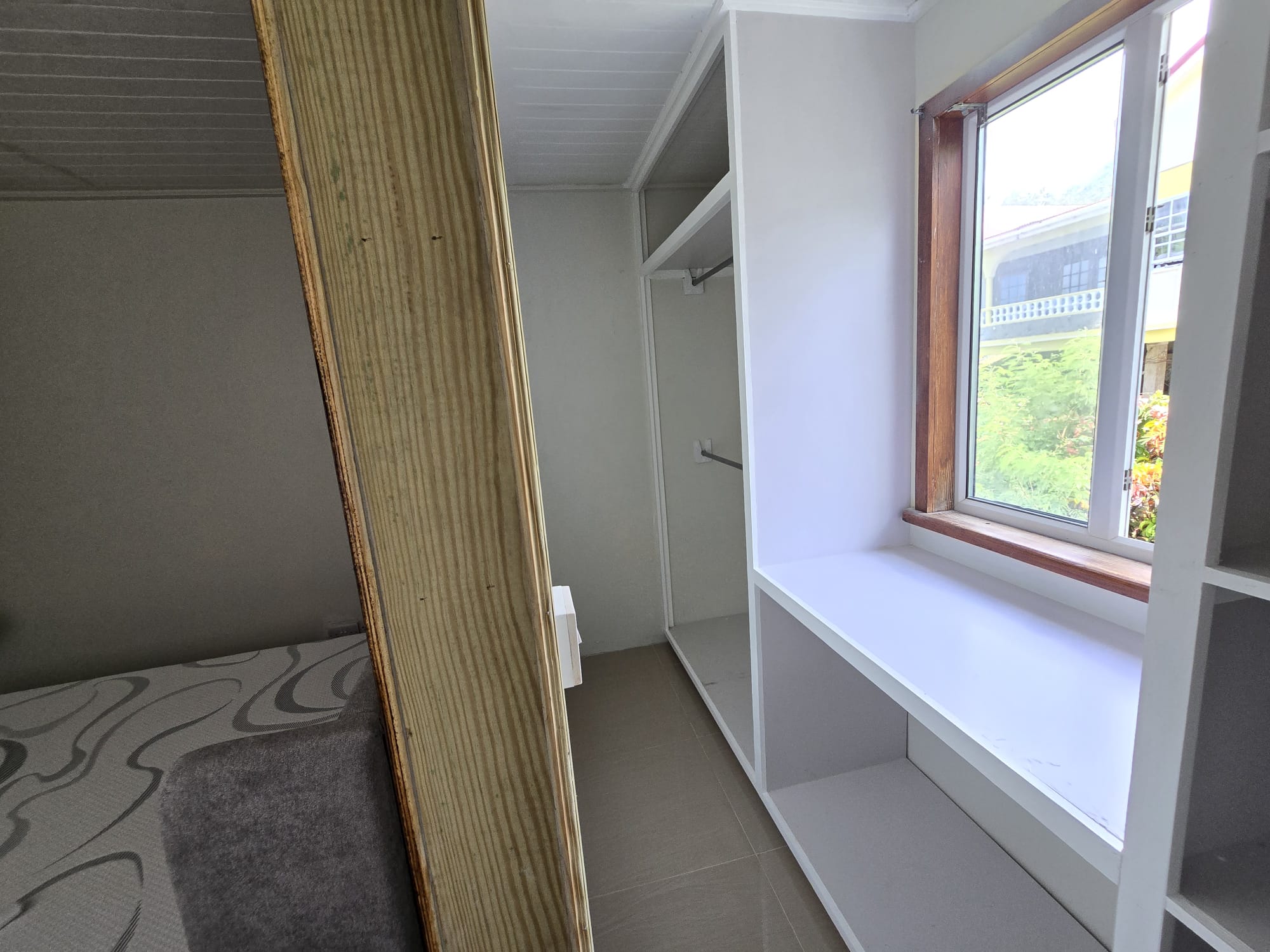 3 bedrooms, 2 baths top floor for rent in Morne Daniel, Dominica – EC$5000 / US$1875 monthly