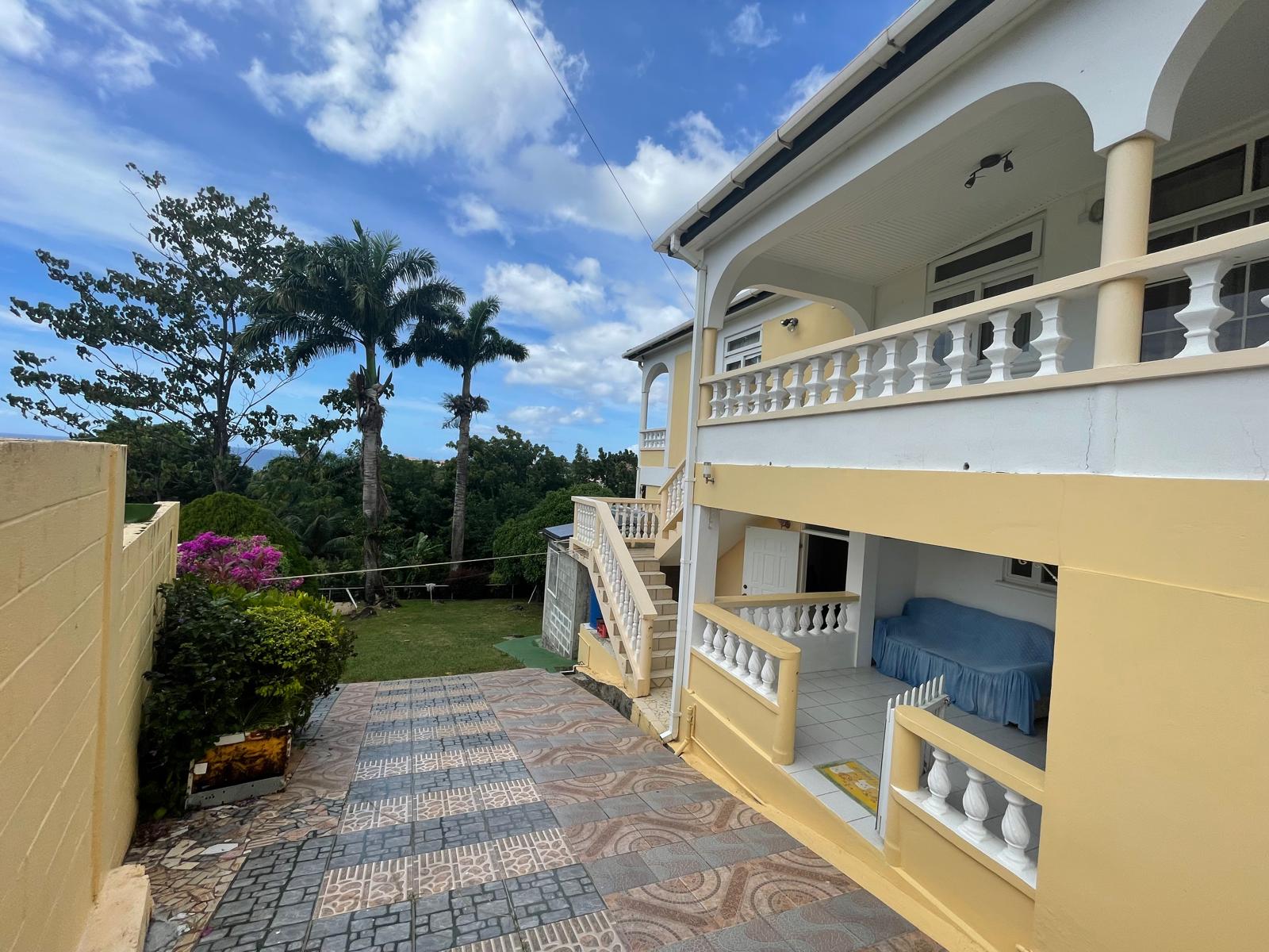 3 bedrooms, 2 baths apt for rent in Belfast, Dominica – EC$2100 / US$787 monthly