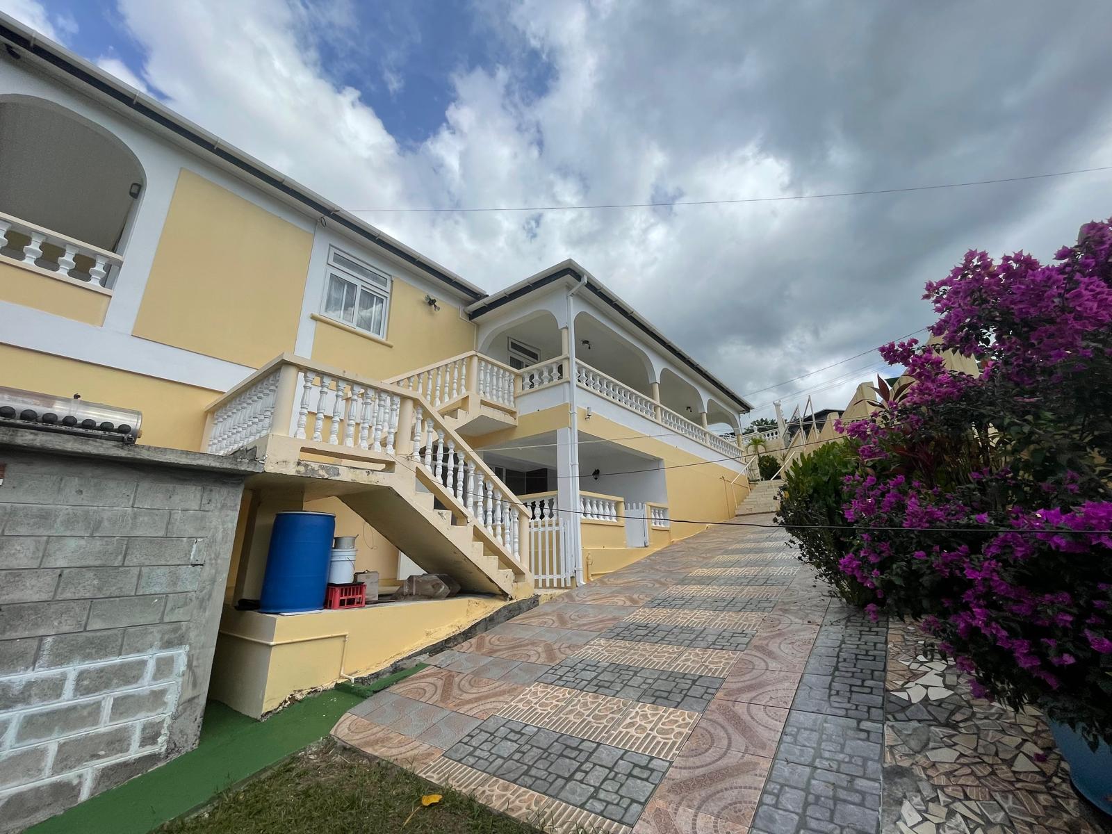 3 bedrooms, 2 baths apt for rent in Belfast, Dominica – EC$2100 / US$787 monthly