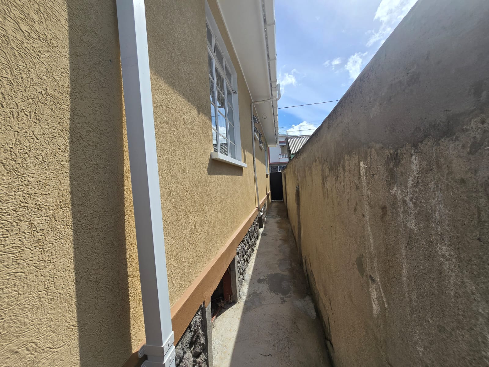 Commercial/residential building for sale in Pottersville, Dominica – EC$430,000 / US$161,048