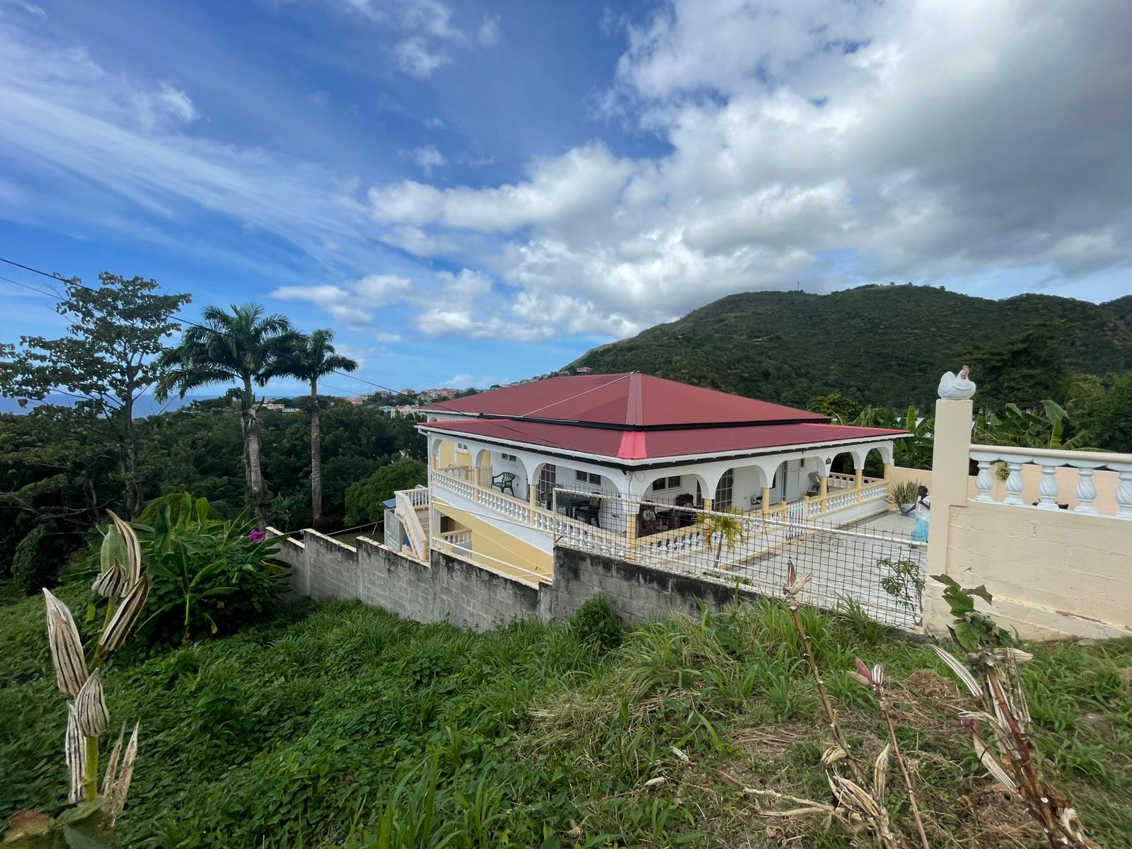 3 bedrooms, 2 baths apt for rent in Belfast, Dominica – EC$2100 / US$787 monthly