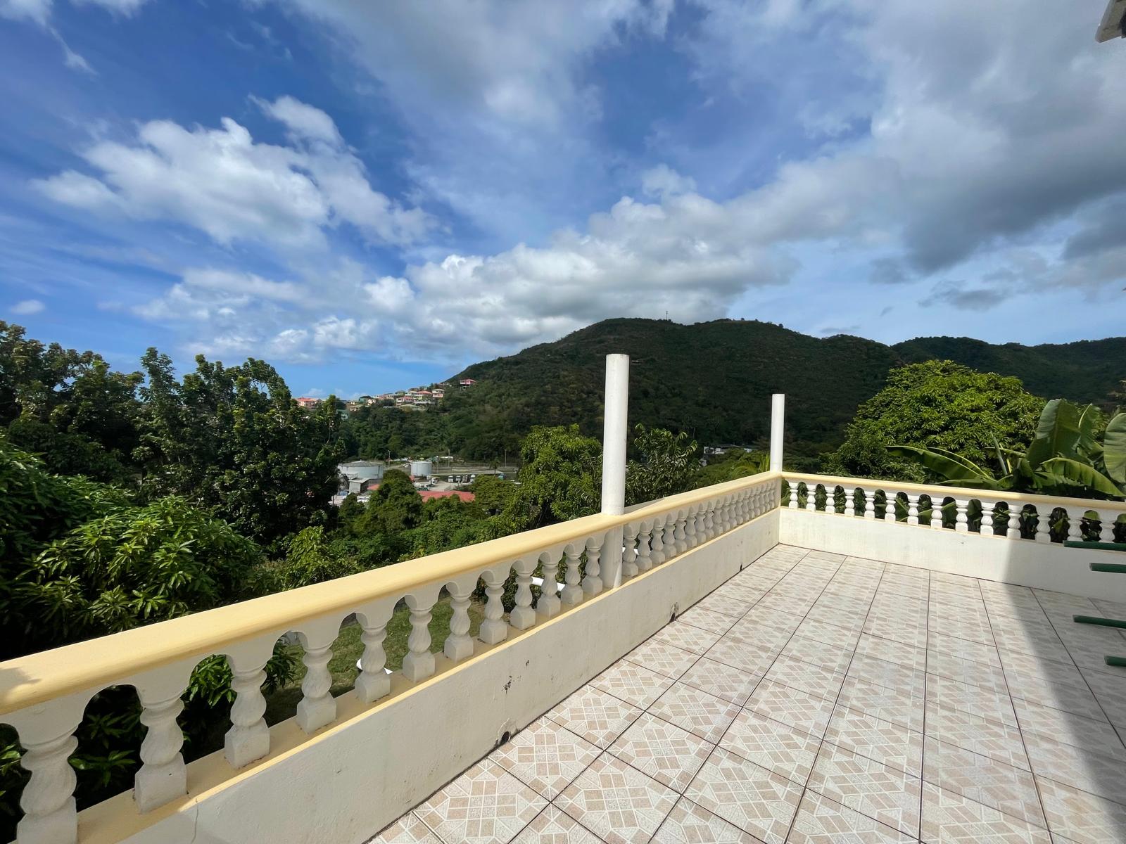 3 bedrooms, 2 baths apt for rent in Belfast, Dominica – EC$2100 / US$787 monthly